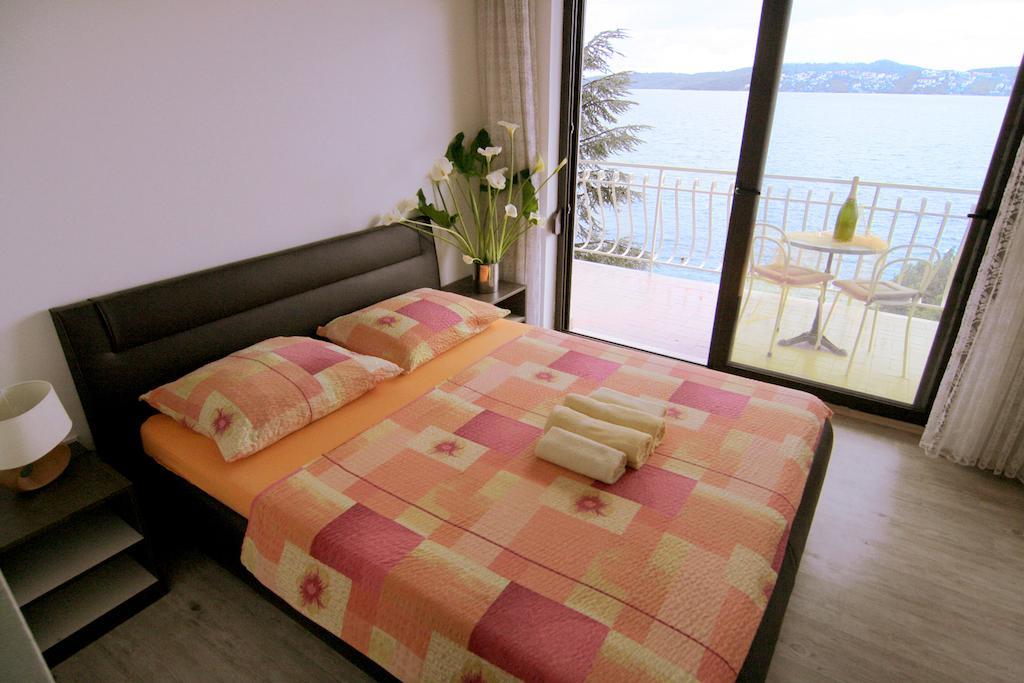 Apartments Marta Trogir Room photo